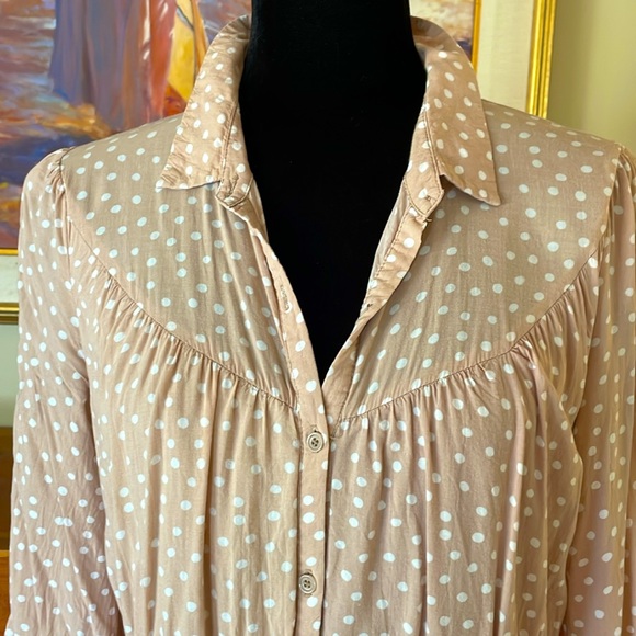 Forever 21 button down peach polkadot long sleeve tunic (L) - Picture 2 of 7